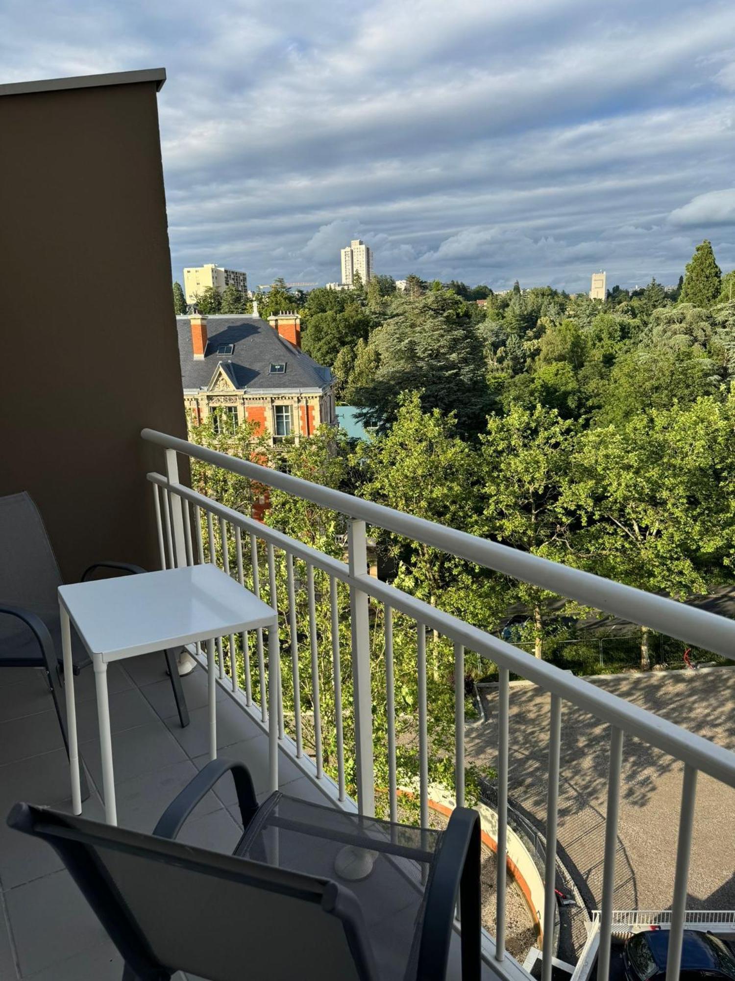 Appart' Hotel Fauriel Saint Etienne Avec Parking المظهر الخارجي الصورة